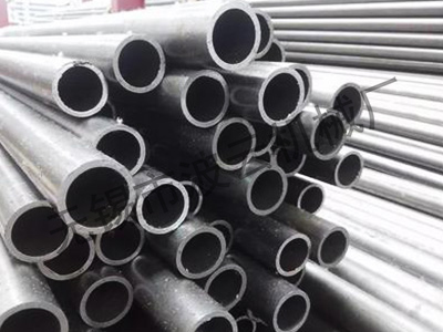 輪胎式吊機的主要特點